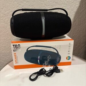 NWT Black Portable Bluetooth Speaker